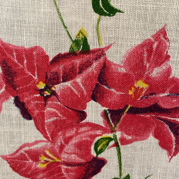 VTG Pure Linen Bermuda Flowers 30”x20” - Picture 13 of 13